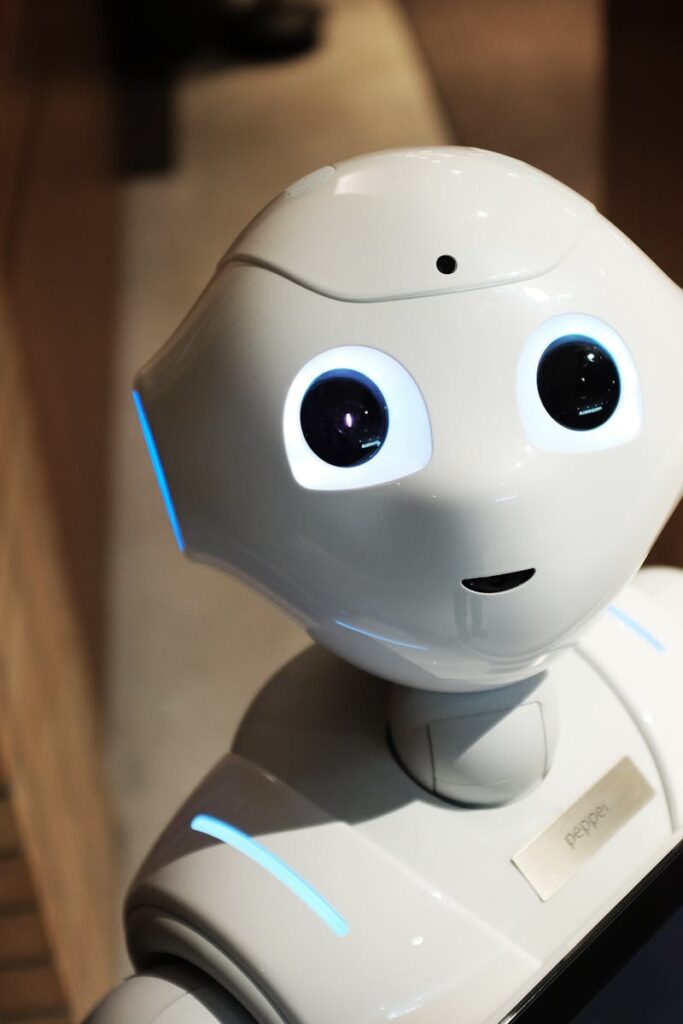 Umělá inteligence jako kámoška do kabelky? Nauč se s ní mluvit bez kurzu, bez stresu a s humorem ženy 50+. Ať maká pro tebe! AI není strašidlo z budoucnosti, ale kámoška, co tě podrží. Zvládne nákupní seznam, recept i výpověď. A nepotřebuješ na ni kurz za 13 000 Kč!