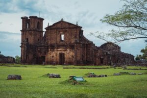 Nikdy nevěřte přílišným přátelstvím – Využívejte své nepřátele Traue niemals übertriebener Freundschaft – Nutze deine Feinde Never trust excessive friendship – Use your enemies Missionen, Jesuiten, Jesuit, San Miguel, es war kolonial, Ruinen, Kloster, Brasilien, Jesuit, Jesuit, Jesuit, Jesuit, Jesuit, Kloster, Kloster, Kloster, Brasilien, Brasilien Mise, jezuité, jezuita, San Miguel, koloniální, ruiny, klášter,