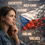 Fotorealistický portrét ženy zamyšlené nad českou identitou, vedle ní česká vlajka rozpadající se na fragmenty, symbol ztráty jazyka a kulturní identity